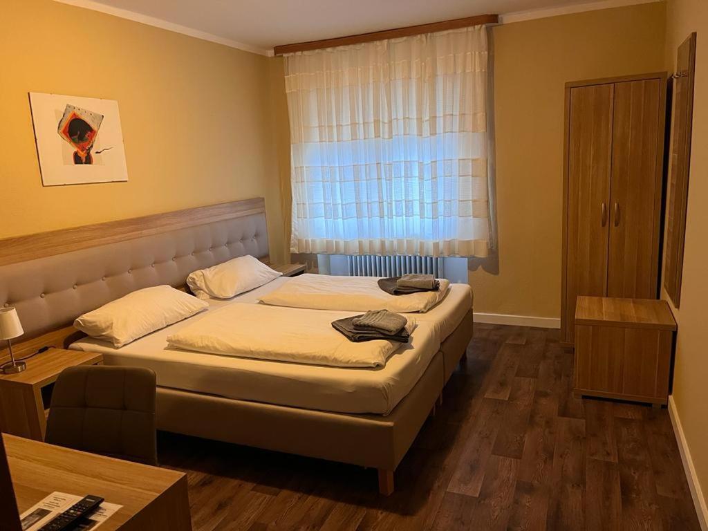 Hotel Zur Post Limburg Bad Camberg Hunfelden エクステリア 写真